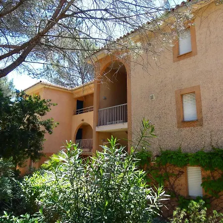D'une Avec Piscine Partagee Et Terrasse Amenagee A Raphael A 5 Km De La Plage Apartment Saint-Raphael (Var)