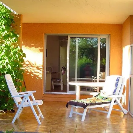 Apartment D'une Avec Piscine Partagee Et Terrasse Amenagee A Raphael A 5 Km De La Plage Saint-Raphael (Var)